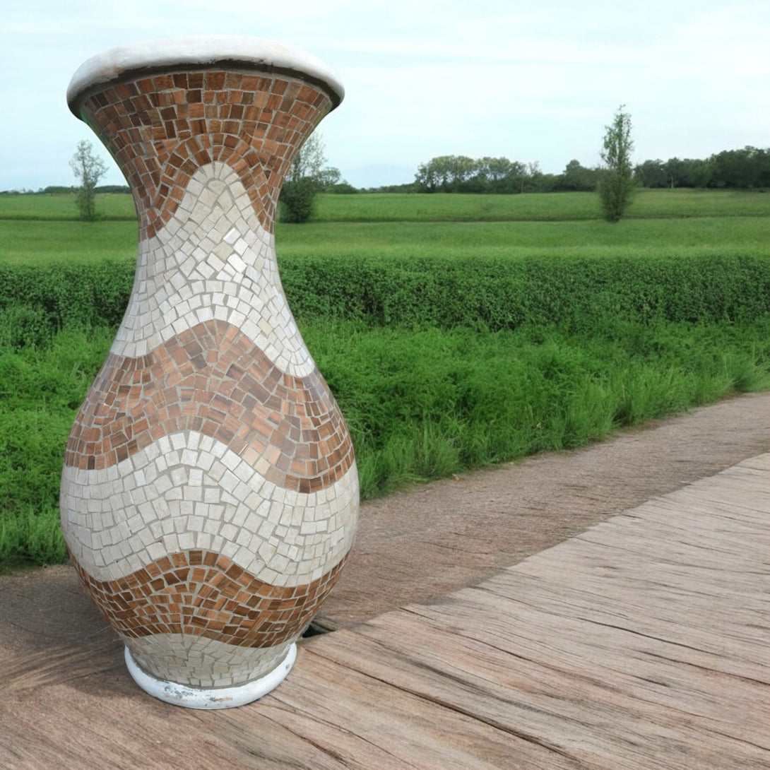 Magnolie XL Vase wellenförmigen Mosaikdesign - Eden GartenEine große Vase mit einem Mosaikdesign, handgefertigt von Eden Garten Blumentöpfe.